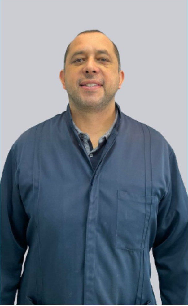 Dr.-Jose-Luis-Munhoz-Implantodontista